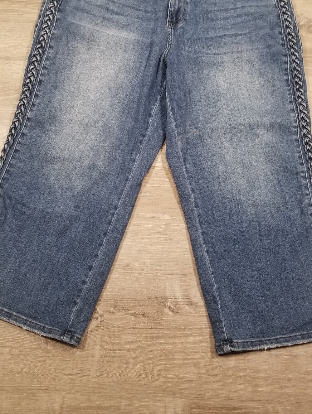 Judy Blue Cropped Braided Jeans Womens Size 18W Wide Leg Stretch Denim 36x24 - Picture 3 of 9